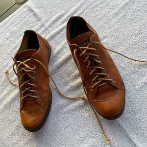 Lacoste leather shoes in good condition size us11